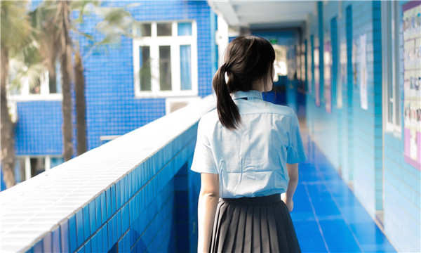天峨如何找到一个可以帮助我生孩子的女人？